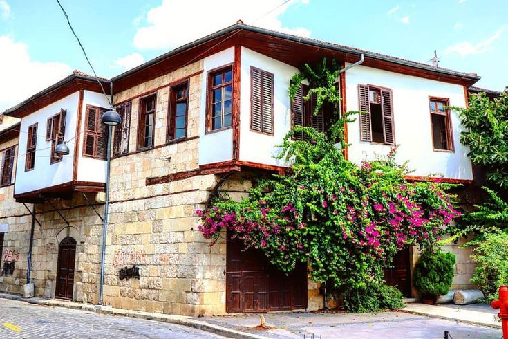 (السكن في البيوت القديمة في تركيا - (المزايا و السلبيات