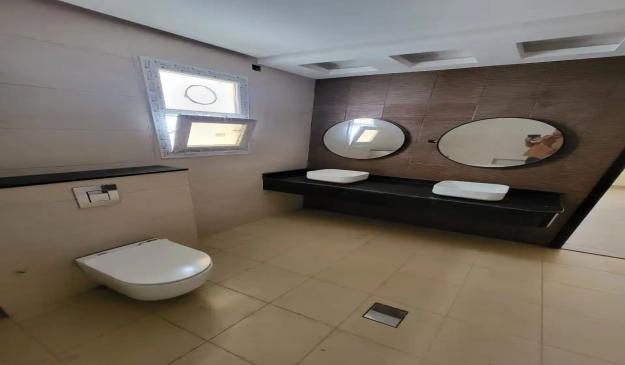 فيلا فخمة في بوشر - المنى