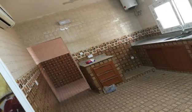 فيلا من طابقين في الانصب