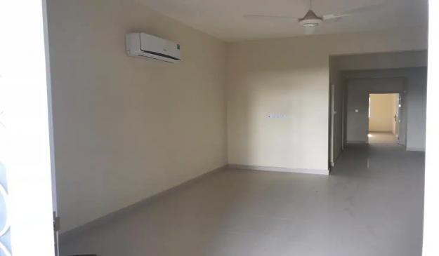 فيلا من طابقين في الانصب