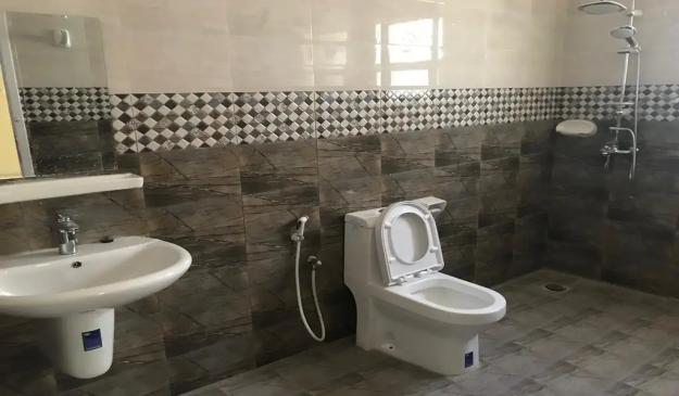 فيلا من طابقين في الانصب