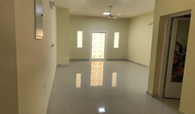 فيلا من طابقين في الانصب