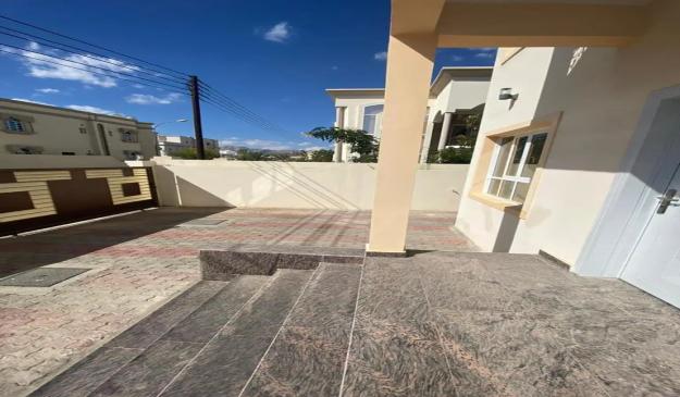 توين فيلا في العامرات